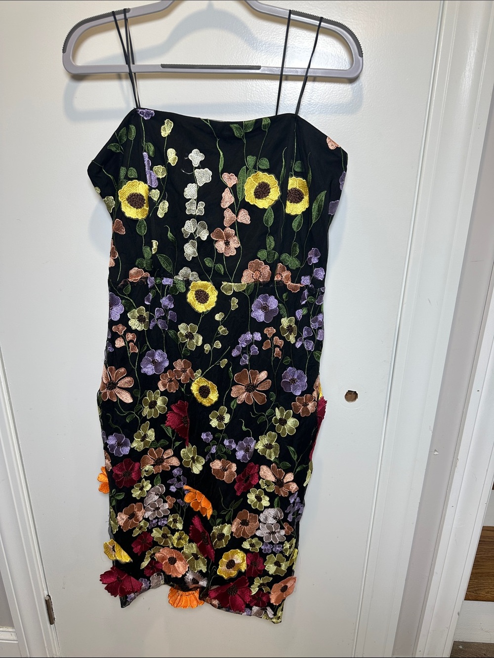Adelyn Rae Black Strapless Floral Embroidered Dress (19)